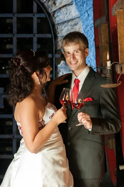 Newlyweds Wine Cellar — Stock Photo, Image