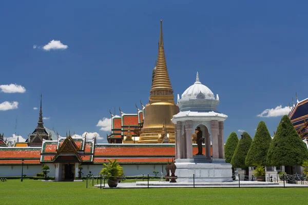 Bangkok Wat Phra Kaeo Wahrzeichen Der Hauptstadt Thailands — Stockfoto
