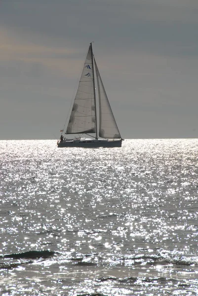 Segelboot Auf Dem Mittelmeer — Stockfoto