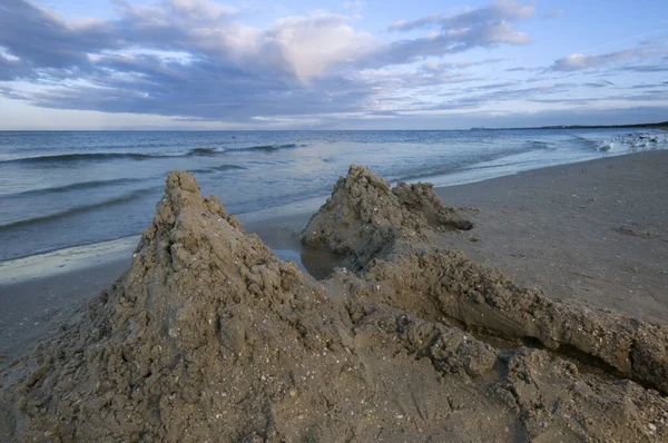 Primo Piano Castello Sabbia Tramonto Sul Mar Baltico Estate — Foto Stock