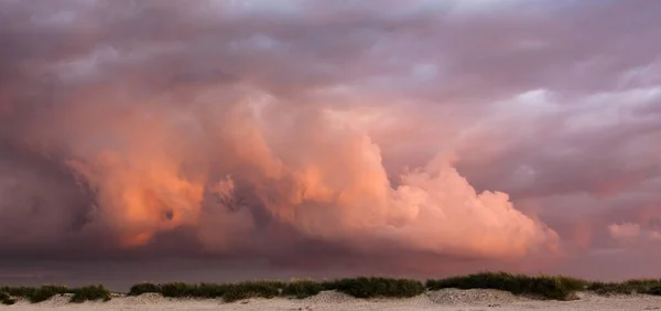 Wolken Abendlicht — Stockfoto