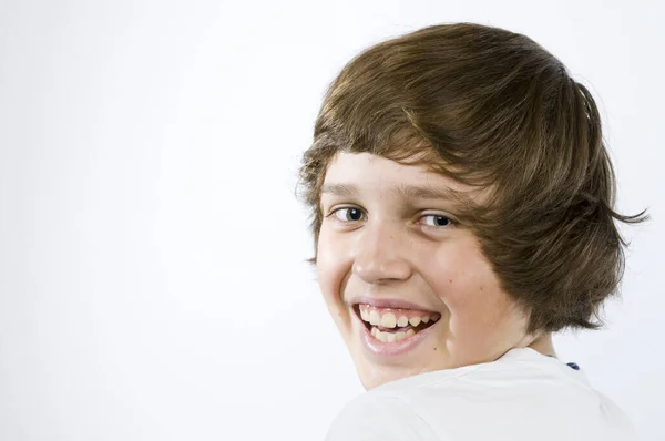 Retrato Cabeza Hombro Adolescente Masculino Sobre Fondo Blanco —  Fotos de Stock