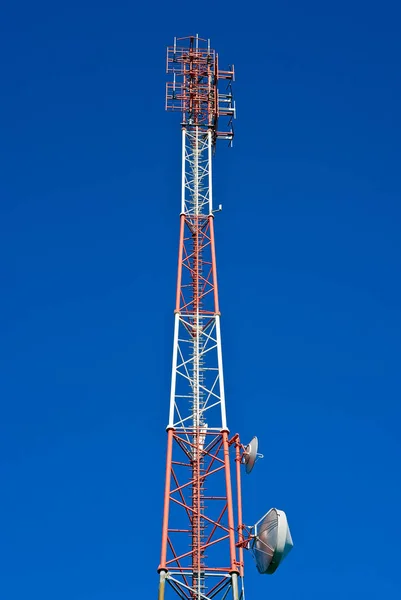 Rádio Mastro Para Telefonia Móvel — Fotografia de Stock
