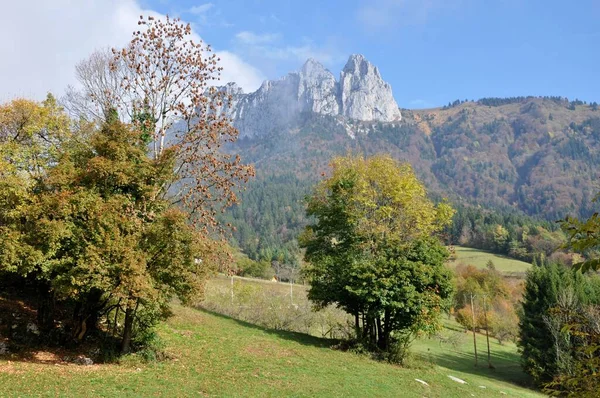 Prachtig Uitzicht Alpen Bergen Achtergrond — Stockfoto