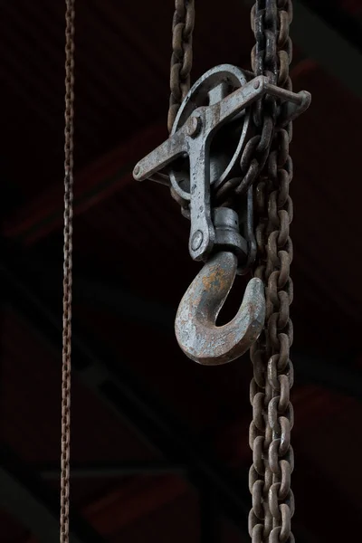 Viejo Gancho Grúa Una Cadena —  Fotos de Stock