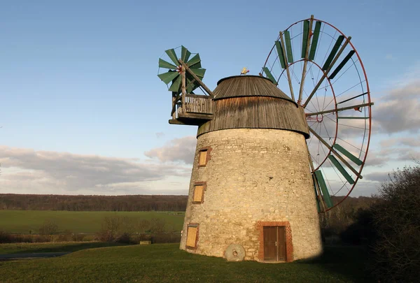 Scenic View Landscape Windmill Building — Stock Photo, Image