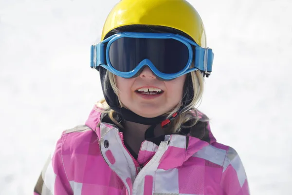 Portret Van Jonge Vrouw Skibril Helm Met Snowboard — Stockfoto