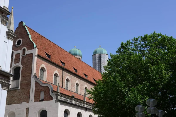 Munich Bavaria的Frauenkirche — 图库照片
