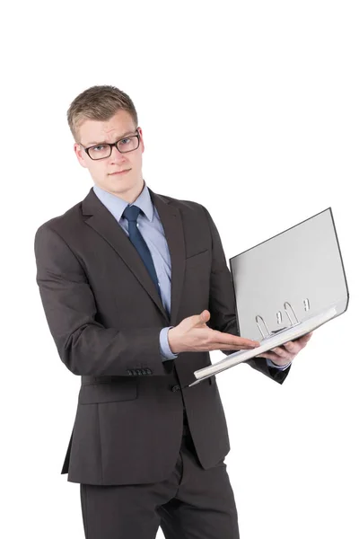Ett Fotografi Ung Missnöjd Affärsman Med Glasögon Som Pekar Hans — Stockfoto