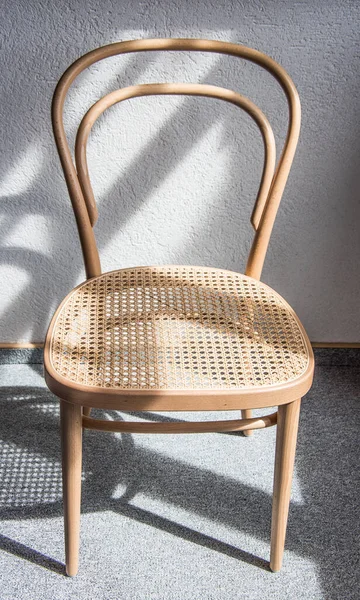 Kayın Ağacı Örgüden Yapılmış Thonet Sandalyesi — Stok fotoğraf