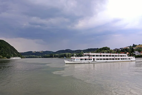 Zusammenfluss Von Donau Und Inn Passau — Stockfoto