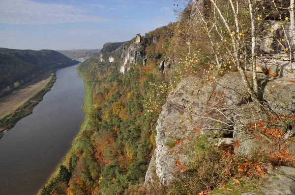 Bastei Basteifelsen Elbe Elbtal Folyó Hajó Teherhajó Szikla Szikla Hegymászó — Stock Fotó