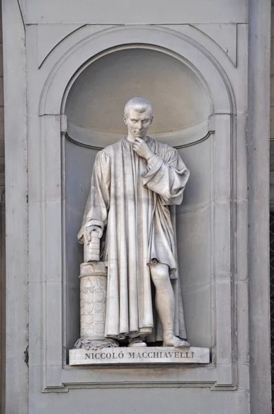 Machiavelli Statue Uffizi Gallery Florence Fette Statue Statue Machiavelli Nicolo — стоковое фото