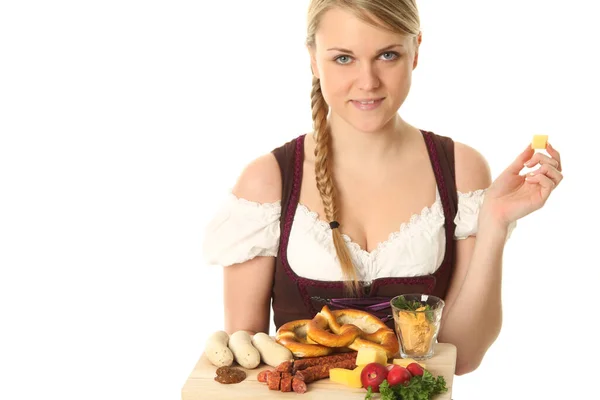 Vrouw Dirndl Met Typisch Eten — Stockfoto