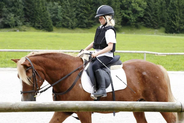 Young Woman Riding Horse — Stock Photo, Image