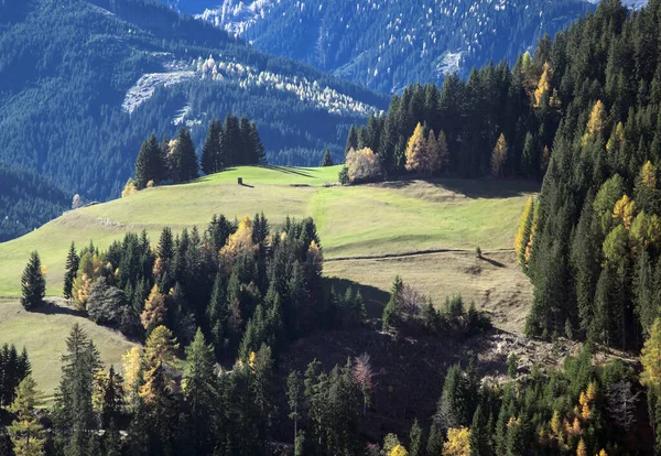 Natura Incredibile Sulle Alpi Montagne Sfondo — Foto Stock