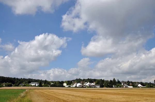 Πεδία Dietzenbach Πεδίο Λιβάδι Πολιτιστικό Τοπίο Satdt Τόπος Χωριό Περίχωρα — Φωτογραφία Αρχείου