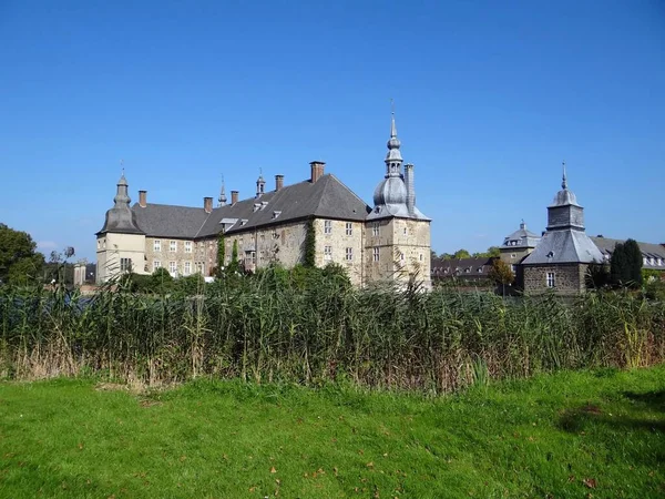 Vue Panoramique Sur Architecture Majestueuse Château Médiéval — Photo