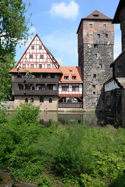 Керкериteg Steg Weinstadel Weinstadl Wasserturm Turm Bridge Pŋitz River Bach — стокове фото