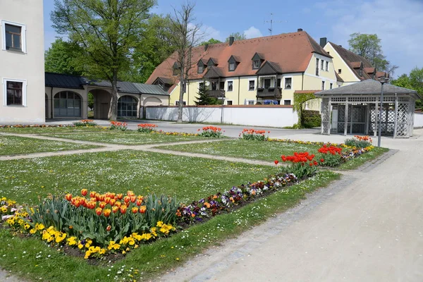 Amberg,malteser,maltesergarten,malteserhof,architecture,city wall,Bavaria,Eastern Bavaria,Germany,old town,picturesque,picturesque,garden,park,flowers,beet,beds,flower beds,flower beds,flower beds — Stock Image Amberg Malteser Maltesergarten Malteserhof Architecture City Wall Bavaria Eastern Bavaria Royalty Free Stock Photos