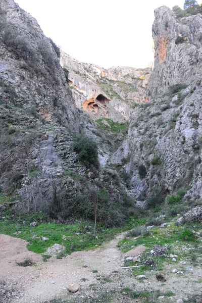 Βραχώδη Βουνά Σπηλιές Βράχια — Φωτογραφία Αρχείου