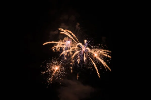 Buntes Feuerwerk Auf Schwarzem Hintergrund Silvester — Stockfoto