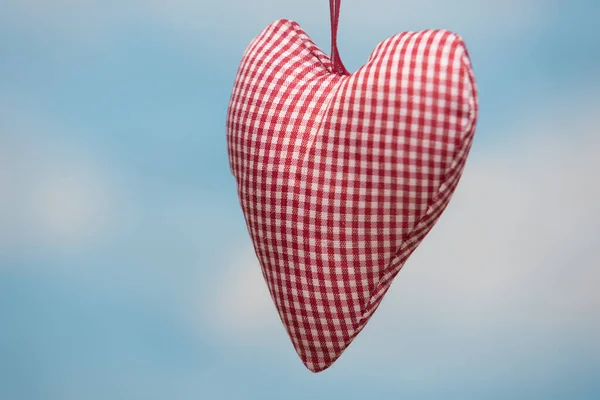 Hart Voor Een Blauwe Lucht — Stockfoto