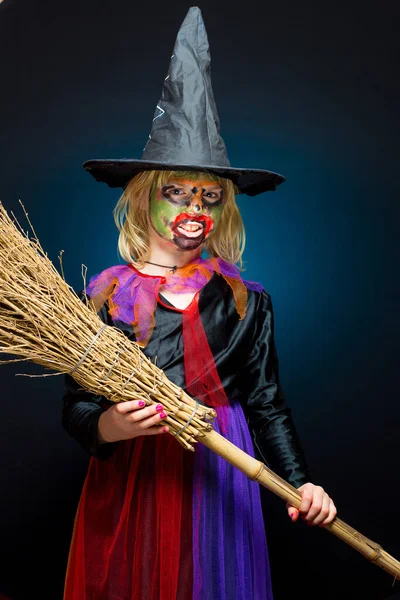 Bruja Halloween Vestida Negro Con Calabaza —  Fotos de Stock