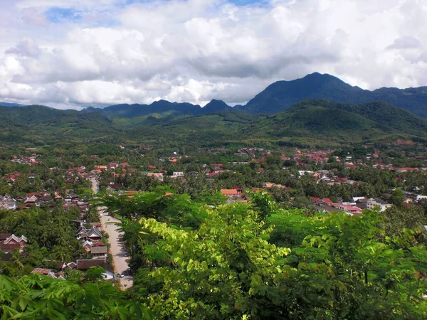 Άποψη Υψηλής Γωνίας Μιας Πόλης Που Ονομάζεται Luang Prabang Στο — Φωτογραφία Αρχείου