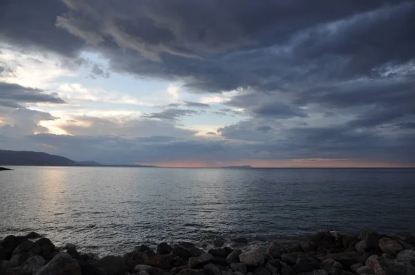 Avond Sisi Kreta Sissi Seisi Griekenland Avondstemming Avondhemel Bewolking Bewolking — Stockfoto