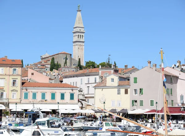 Rovinj Barco Barco Velero Velero Puerto Istria Croacia Mar Mediterráneo —  Fotos de Stock