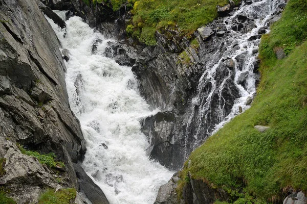 Cascata Vale Montanha Superior Stubai Tal Stubai Tirol Áustria Alpes — Fotografia de Stock