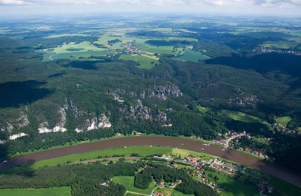 ドイツのエルベ サンドストーン山脈バステイ — ストック写真