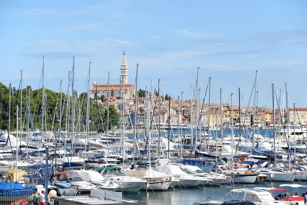 Rovinj Hajó Csónak Hajók Kikötő Isztria Horvátország Tenger Földközi Tenger — Stock Fotó