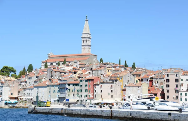 Rovinj Istria Croacia Mar Mediterráneo Costa Iglesia Eufemia Península Casco —  Fotos de Stock