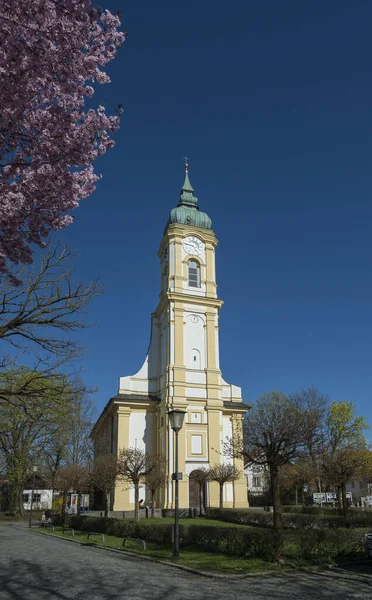 Pfarrkirche Michael Pfanzeltplatz Perlach München Bayern Deutschland München Bayern Deutschland — Stockfoto