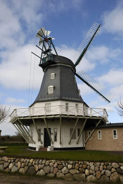 Vue Panoramique Paysage Avec Bâtiment Moulin Vent — Photo