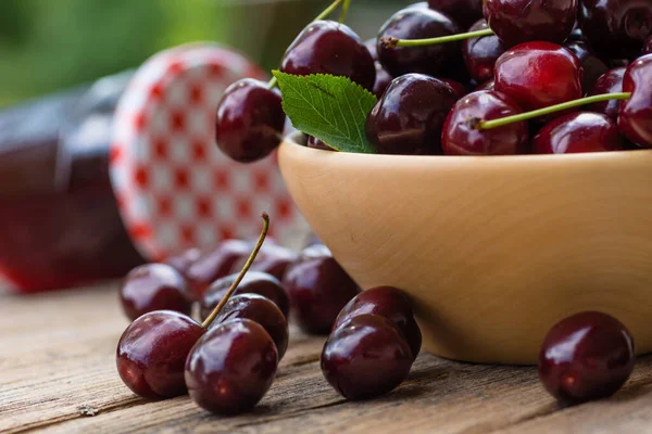 Schmackhafte Rote Kirschen Auf Hintergrund Nahaufnahme — Stockfoto