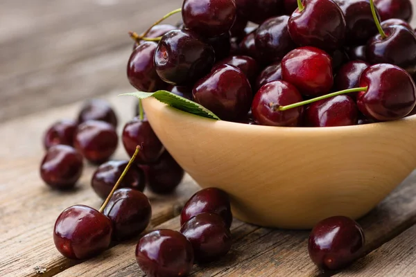 Schmackhafte Rote Kirschen Auf Hintergrund Nahaufnahme — Stockfoto