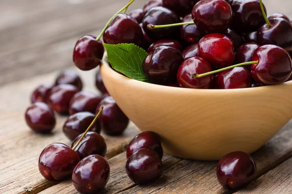 Schmackhafte Rote Kirschen Auf Hintergrund Nahaufnahme — Stockfoto