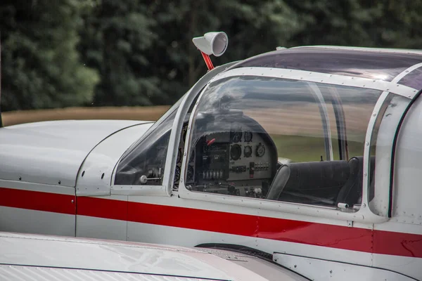 Piloto Aeronave Hélice Com Painel Instrumentos — Fotografia de Stock
