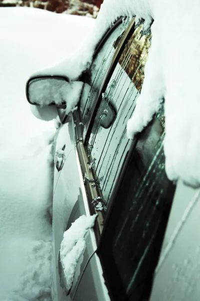 Une Voiture Pleine Glace Neige Hiver — Photo