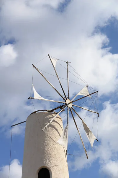 Windmühle Lassithi Plateau Klassithi Beton Griechenland Mühle Tradition Weiß Himmel — Stockfoto