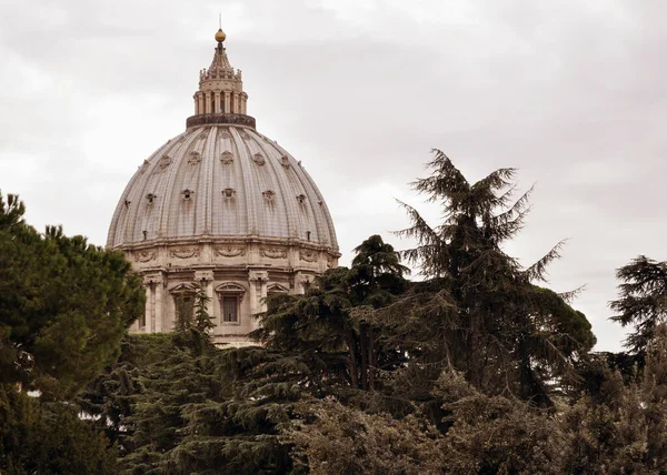Купол Церкви Святого Петра Римі Саду Ватикану — стокове фото