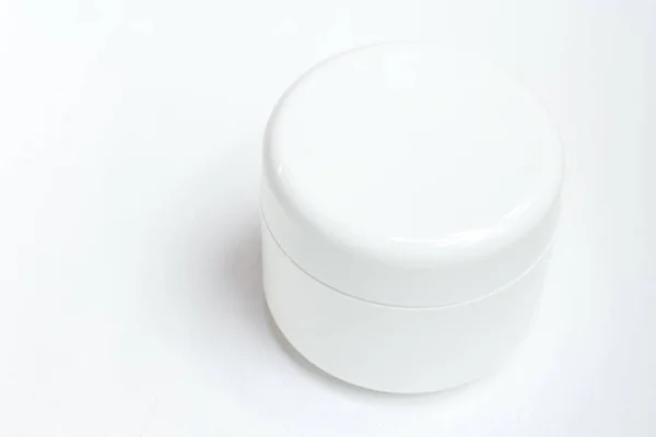 Una Crema Può Essere Isolata Uno Sfondo Bianco — Foto Stock
