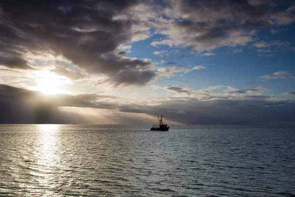 Laatste Licht Aan Zee Warme Zonnestralen Golven Aan Zee Waddenzee — Stockfoto