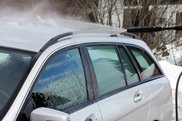 Myjnia Samochodowa Zimą Płukanie Soli Brudu — Zdjęcie stockowe