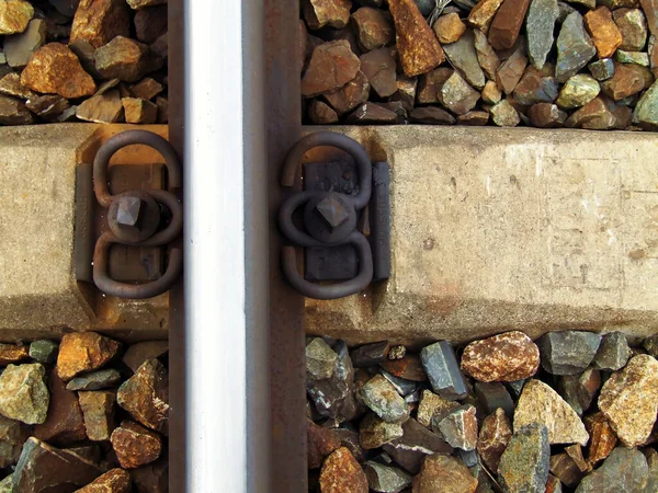 Metal Enferrujado Velho Aço Com Uma Pedra — Fotografia de Stock