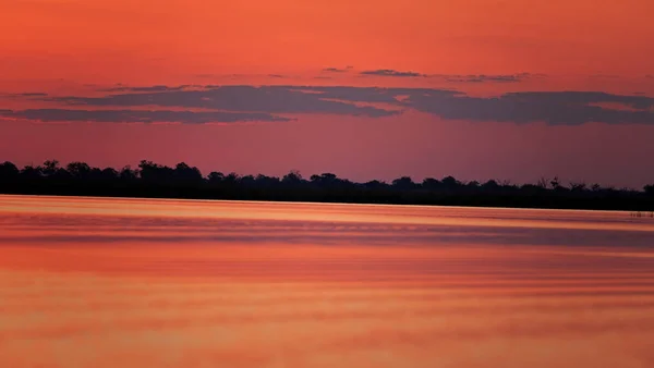 海の上の夕日赤い夕日 — ストック写真