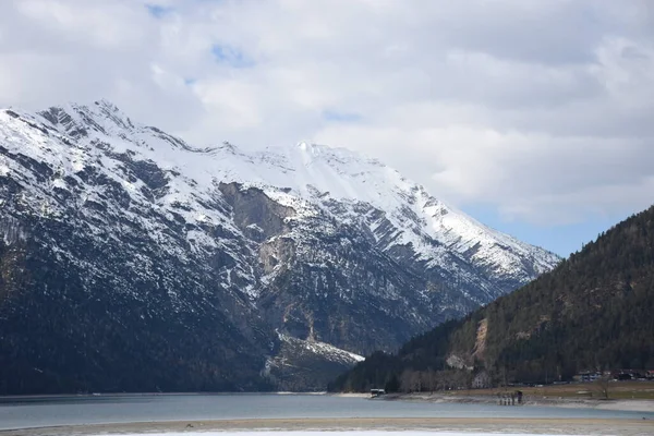 Achensee Alpine Lake Mountain Lake Winter Low Water Mountain Lake — Stok fotoğraf